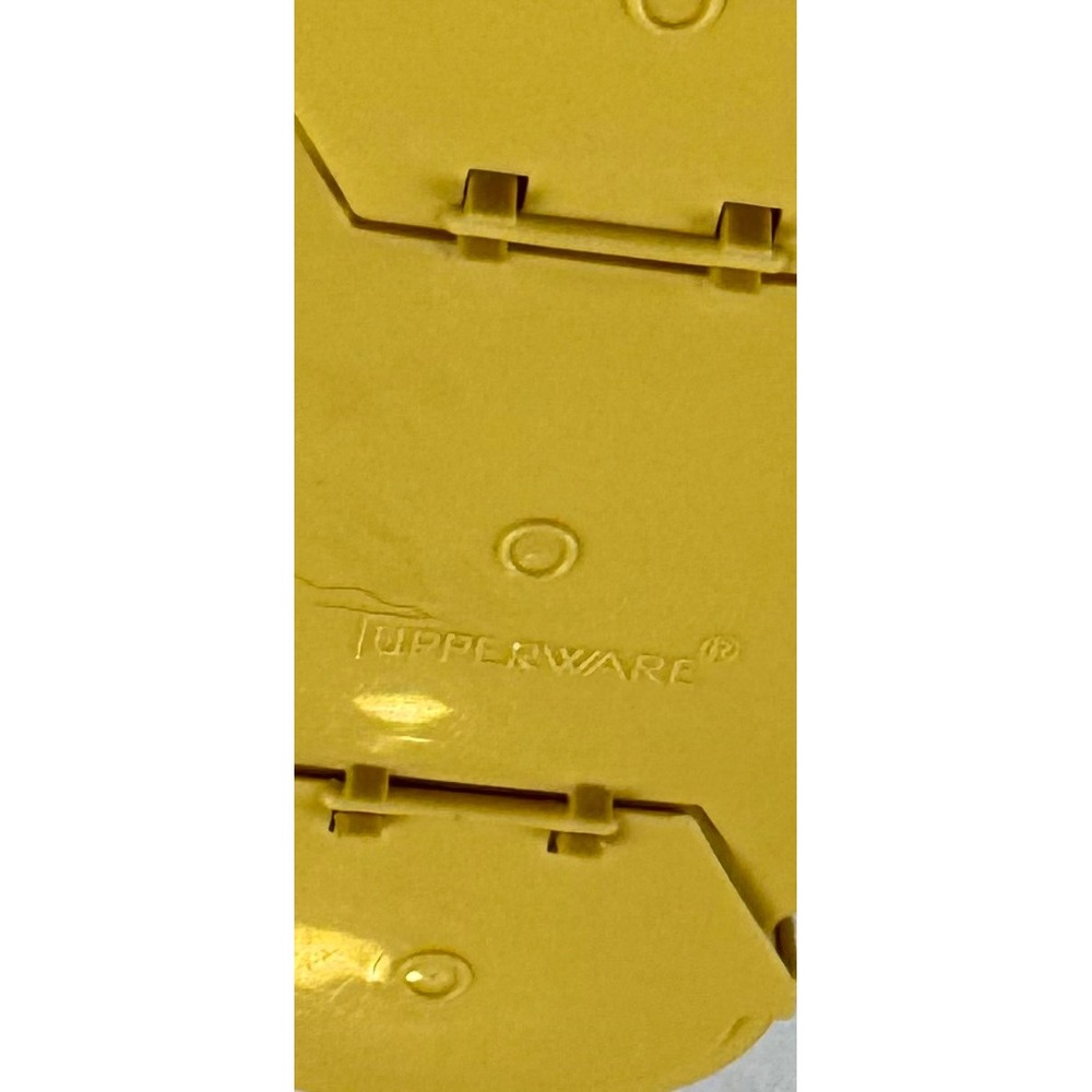 Tupperware Yellow Small Lid Holder Container Storage Organizer Kitchen Gadget - Picture 1 of 4